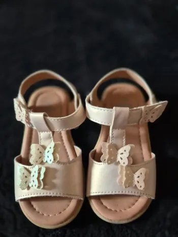 Sandale papillon