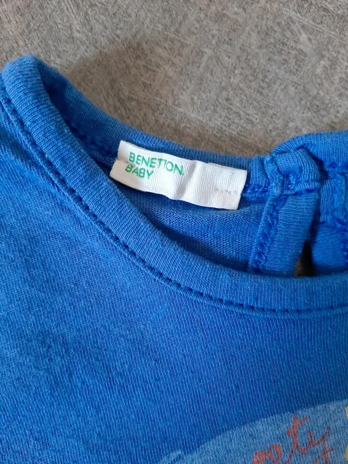 2 t-shirts United colors of Benetton 9-12mois - photo numéro 4