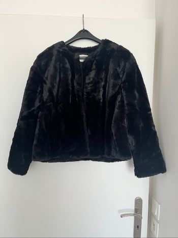 Veste en fausse fourrure