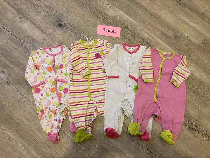 Lot 4 pyjamas légers 9 mois