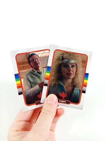 Lot 2 cartes stranger things topps