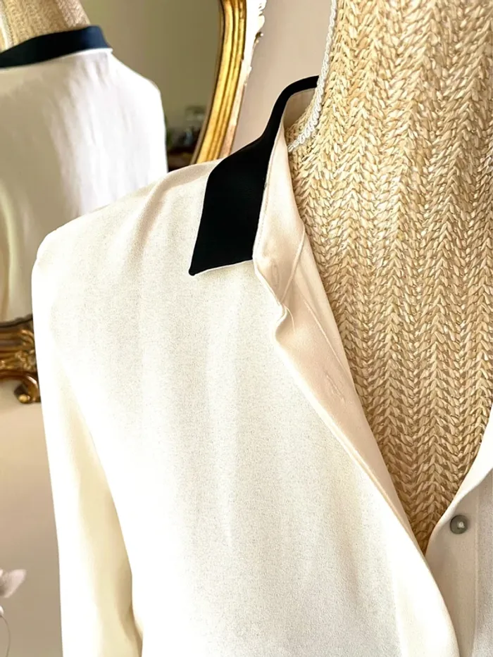 Sublime chemise blouse chic neuve Zara blanc écru et passementerie bordure  noir - photo numéro 8