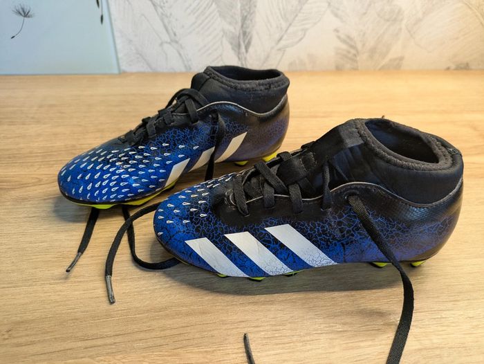 Chaussures foot adidas 31 - photo numéro 2