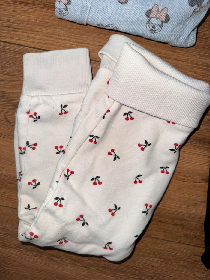 đLot de 6 pantalons bĂ©bĂ© fille taille 12 moisđ - photo numĂ©ro 6
