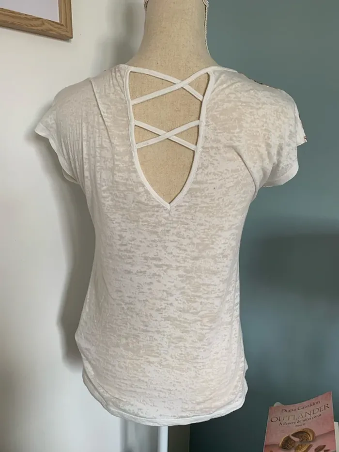 T shirt taille S - photo numéro 2