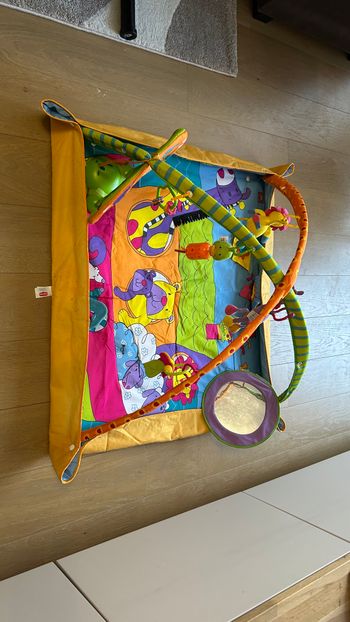 Tapis d'éveil bébé Gymini Kick et Play de Tiny Love
