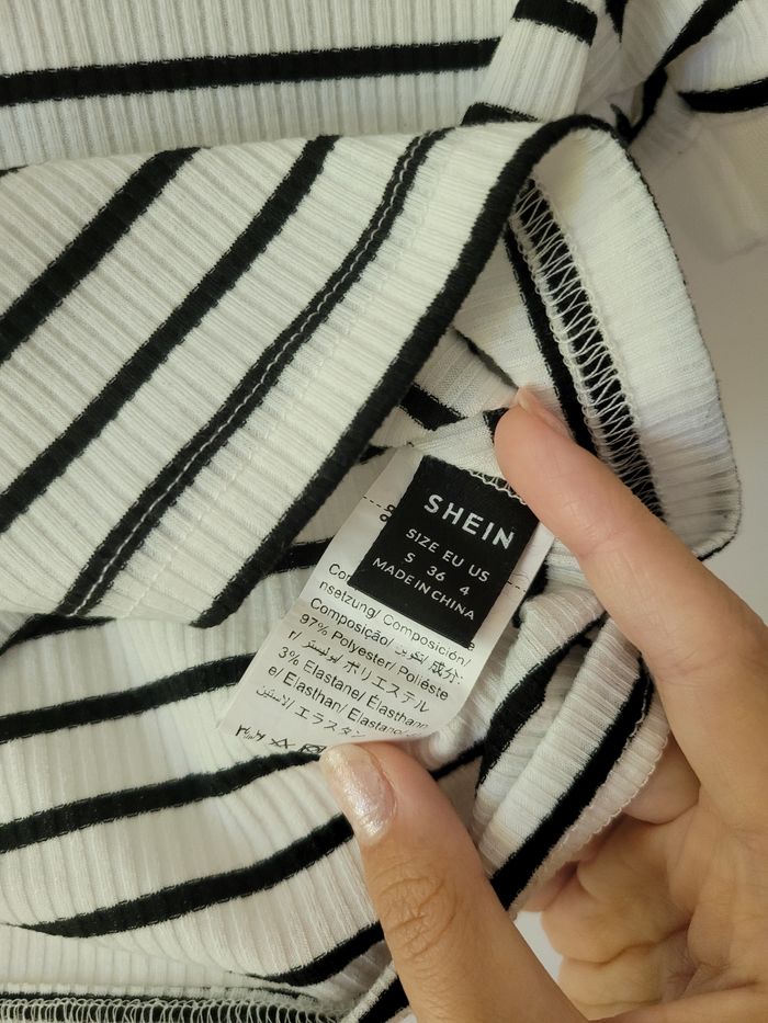 Top court Shein rayé noir et blanc col polo - Taille 36 - Très bon état - photo numéro 4