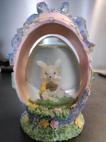 Boule à eau de Pâques pour enfant