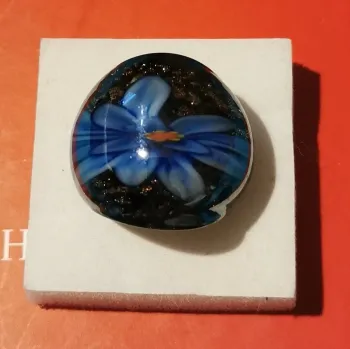 Bague avec fleur neuve