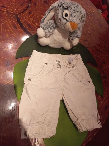 Beau pantacourt blanc classe et pratique 18-24 mois