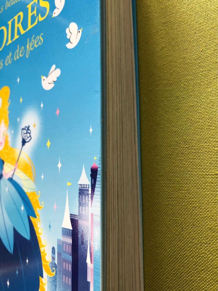Livre les plus belles histoires de princesses et de fées - photo numéro 6