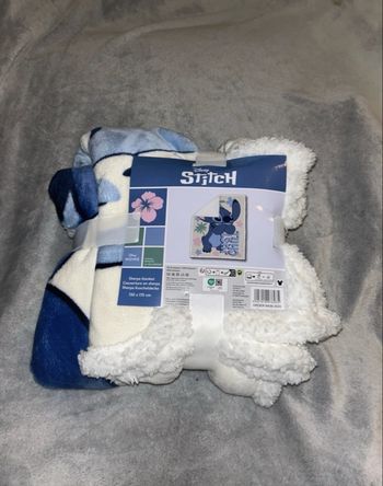 Grande couverture sherpa stitch Disney