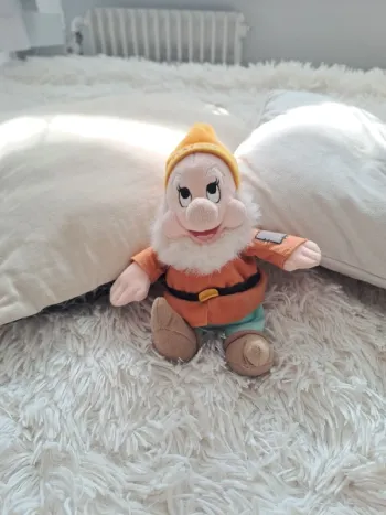 Peluche Nain Joyeux - Les 7 Nains - Blanche Neige - Disney