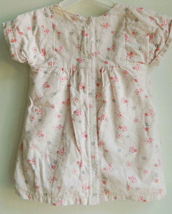 Robe en velours T 9 mois "Vertbaudet" - photo numéro 3
