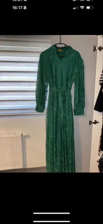 Robe longue manche vert taille 48