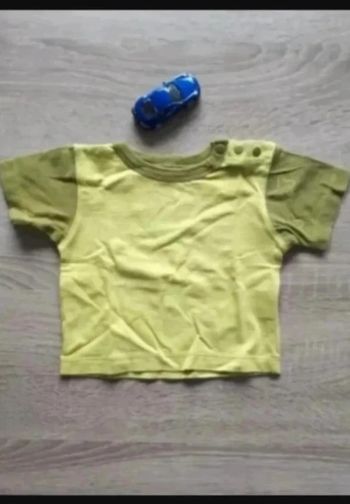tee-shirt manches courtes vert 3-6 mois / 62 cm Très bon état Babylove