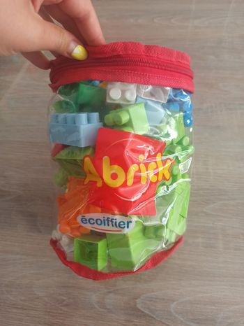Brique de construction