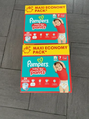 124 couches Pampers baby dry Taille 7 