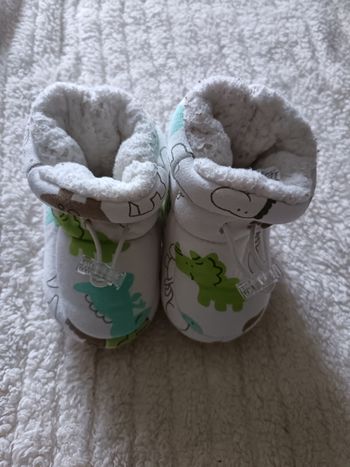 Chausson chaud dinosaure 