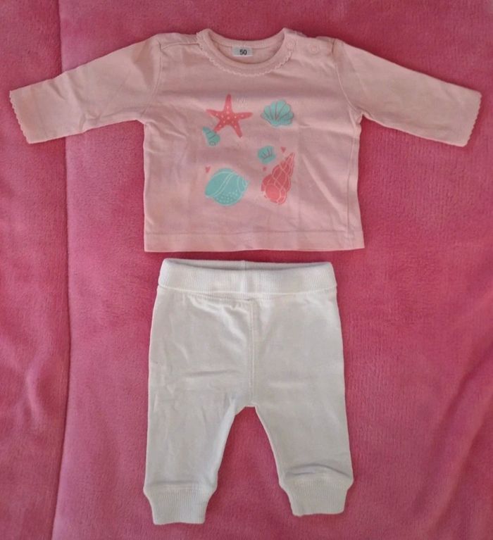 Ensemble taille naissance en très bon état