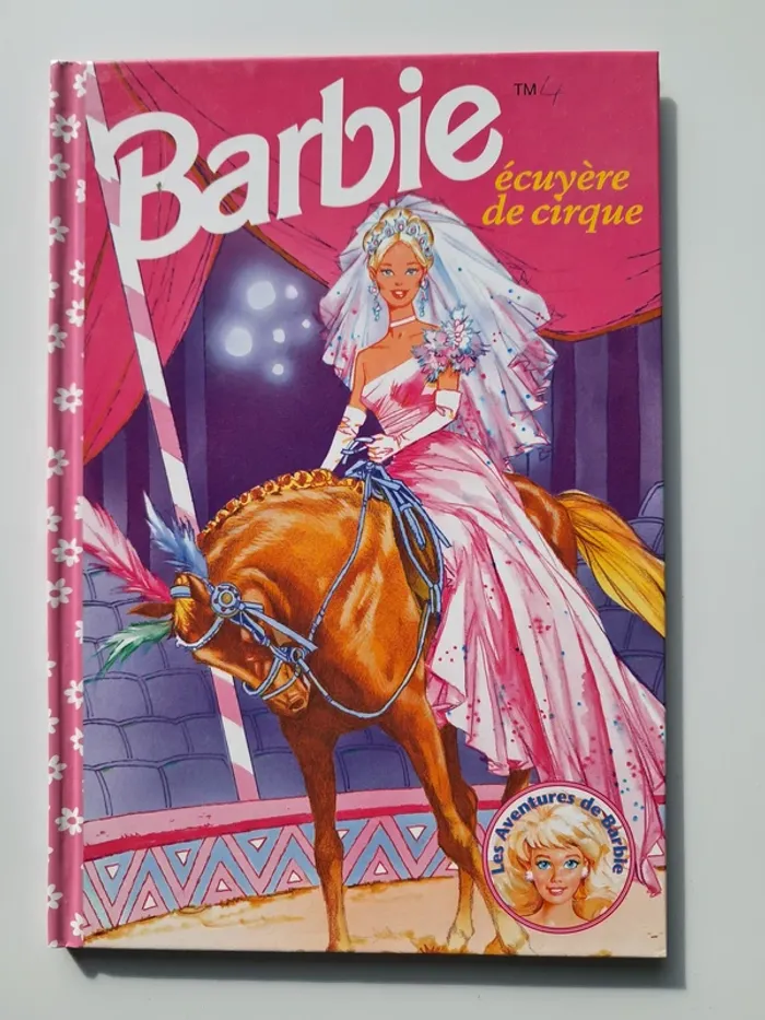 Livre Barbie écuyère de cirque