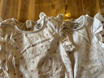 Lot de tee-shirts froufrou 