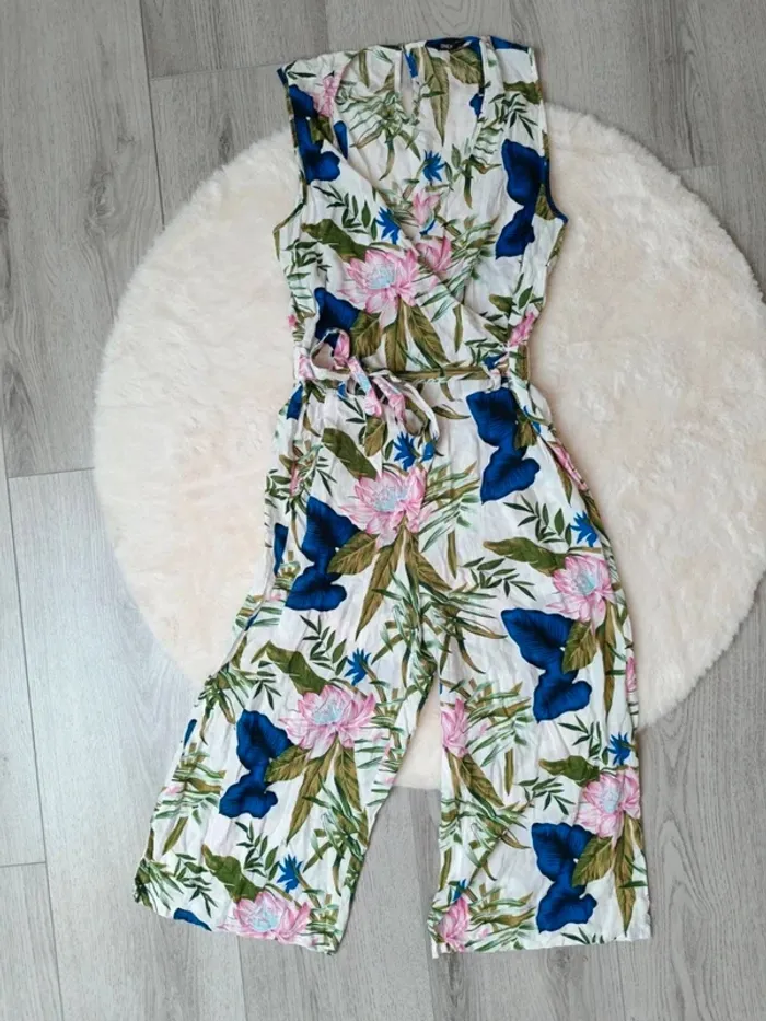 🌺 Combinaison fluide 3/4 à imprimé tropical – ONLY – Taille 38
