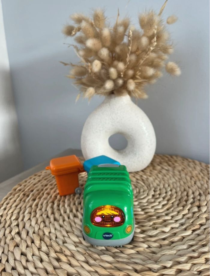 Joël le camion poubelle - photo numéro 5