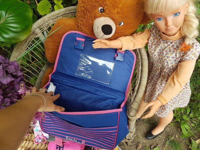 Cartable 38 cmBeauty girl fée papillon danseuse princesse à sequins + trousse assortie fuchsia
+ journal intime + ciseaux + gomme taille crayon à réservoir + surligneur arc en ciel 5 en 1
+ big pack Bic - photo numéro 3