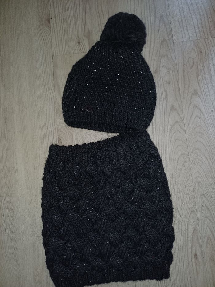 Bonnet et tour de coup