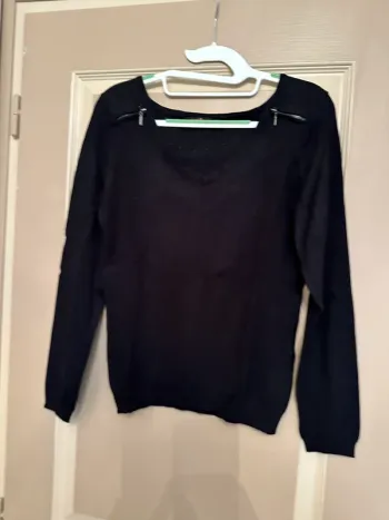Pull noir