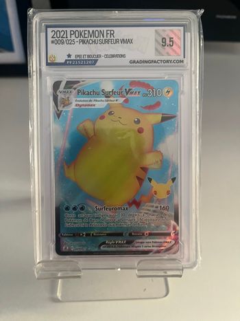 Pikachu surfeur VMAX 9,5 gradée 
