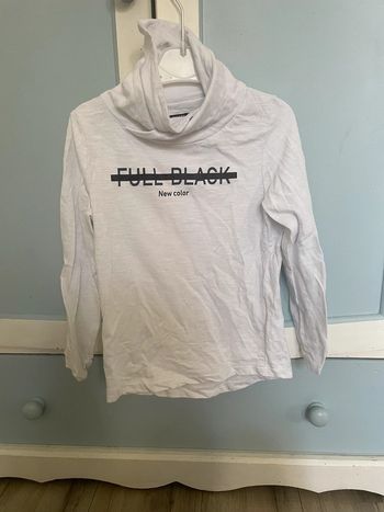 Tee shirt blanc manches longues avec col