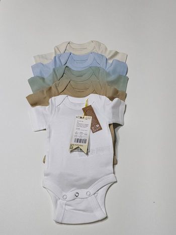 Pack 5 bodies unisex Neuf avec étiquettes friboo