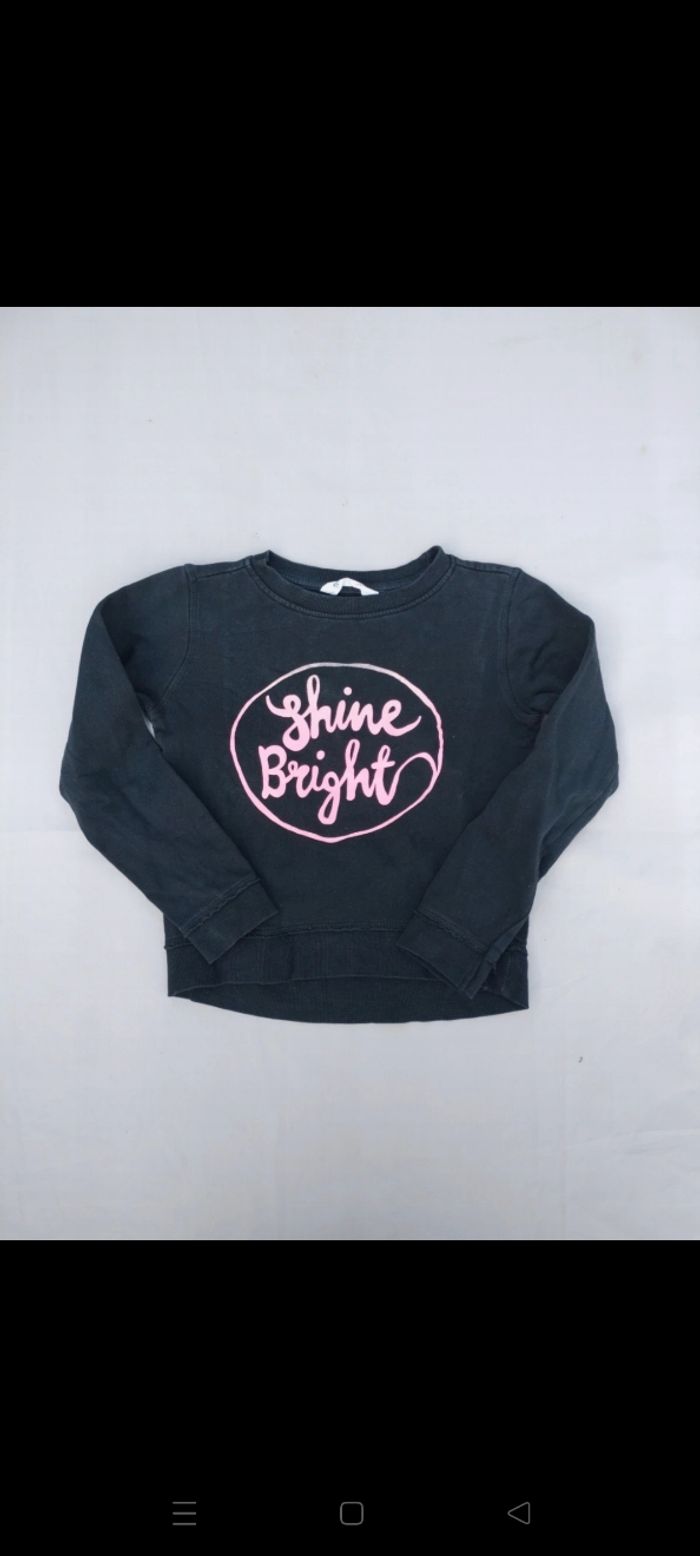 Pull noir