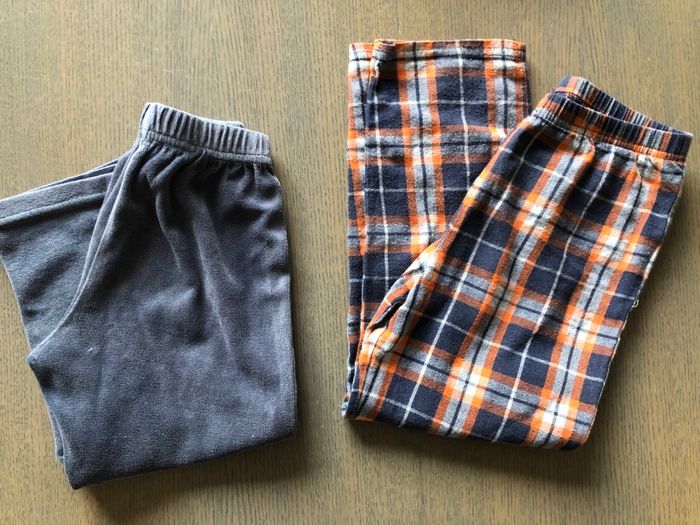 Lot 2 bas de pyjama 3/4 ans