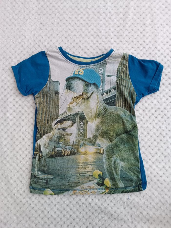 T-shirt dinosaure bleu E-Bound – 2 ans 🔸
