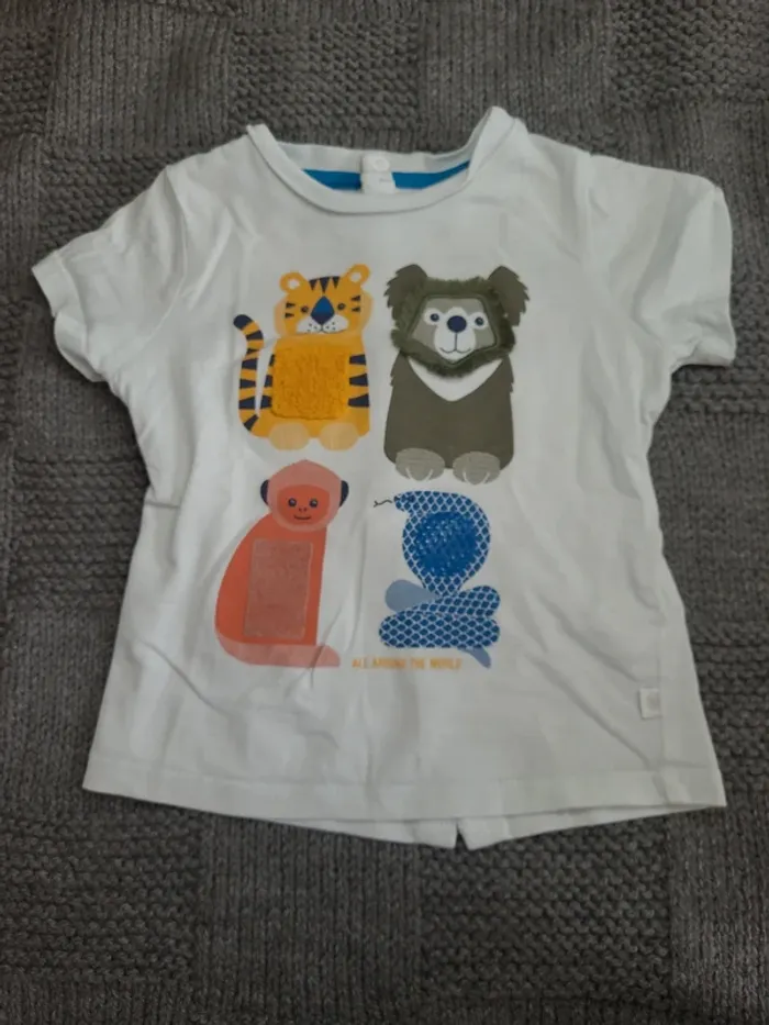 👶Tee-shirt taille 6mois-68cm👶