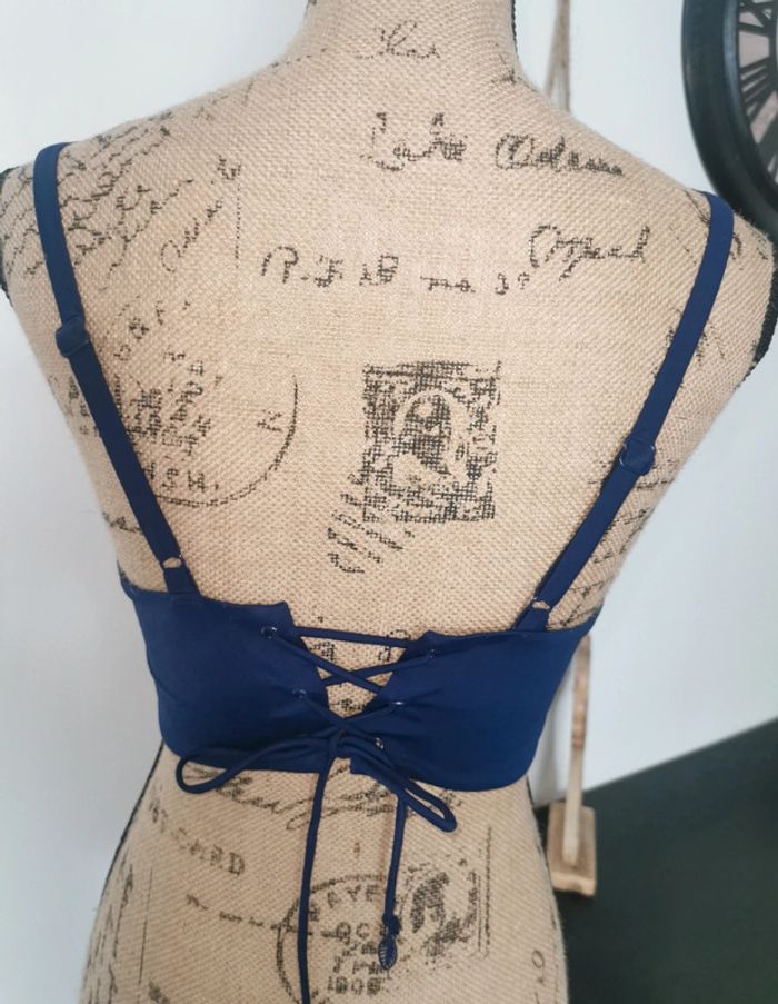 Soutien gorge. - photo numéro 2