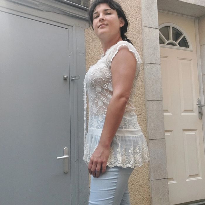Joli haut pour taille 38 - photo numéro 3