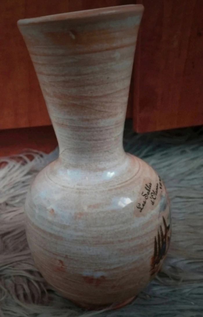 Vase (Les Sables d'Olonne Vendée) avec fausse fleurs vintage - photo numéro 4