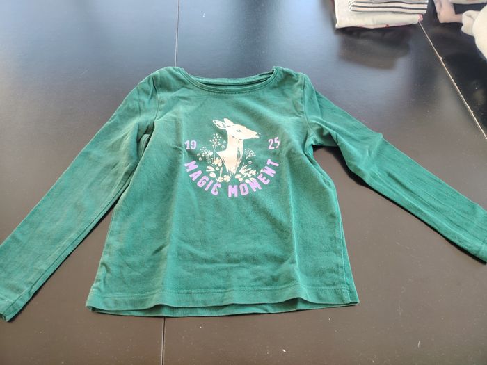 Lot t-shirt et pull à capuche - photo numéro 4