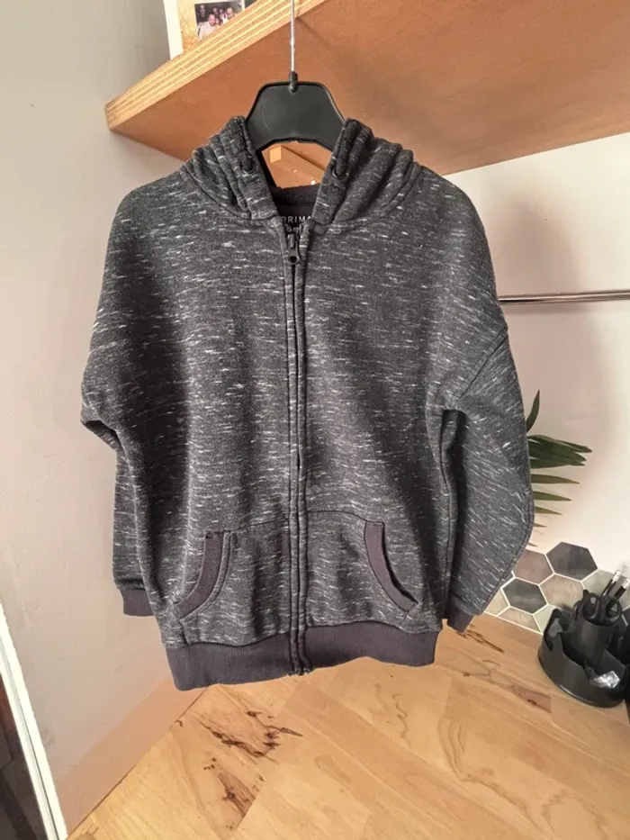 Veste à capuche gris anthracite Chine • Primark • 10 ans - photo numéro 3