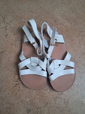 Sandales neuve souple 30