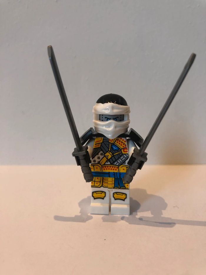 Figurine type lego Ninja Ninjago - photo numéro 2