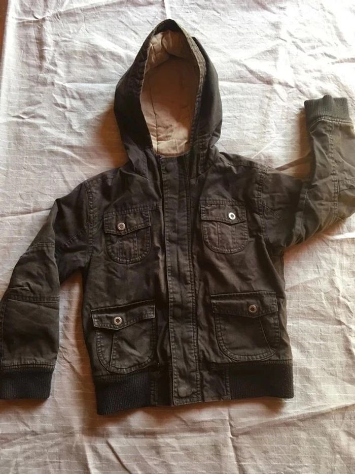 Manteau avec capuche 8 ans