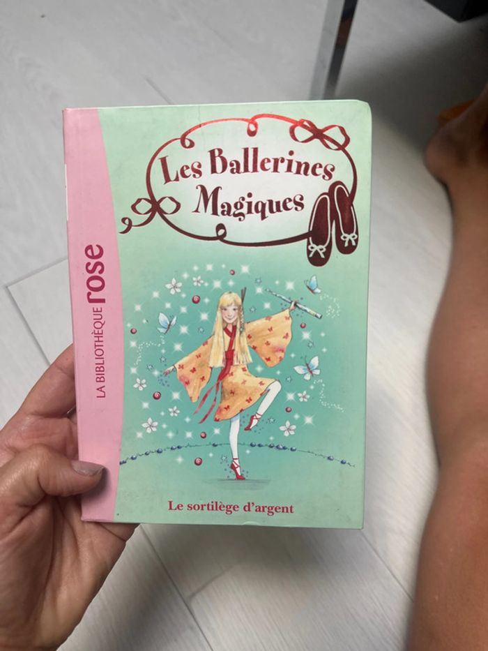 Livre les ballerines magiques, le sortilège d’argent