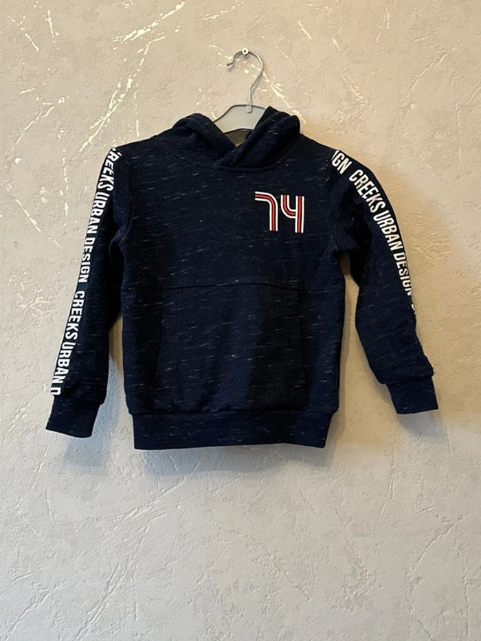 Pull à capuche taille 5 ans
