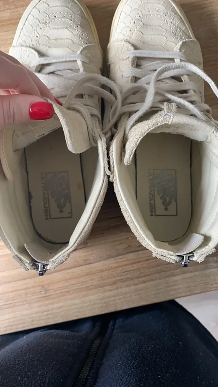 Vans beige/blanc cassé en daim - photo numéro 7