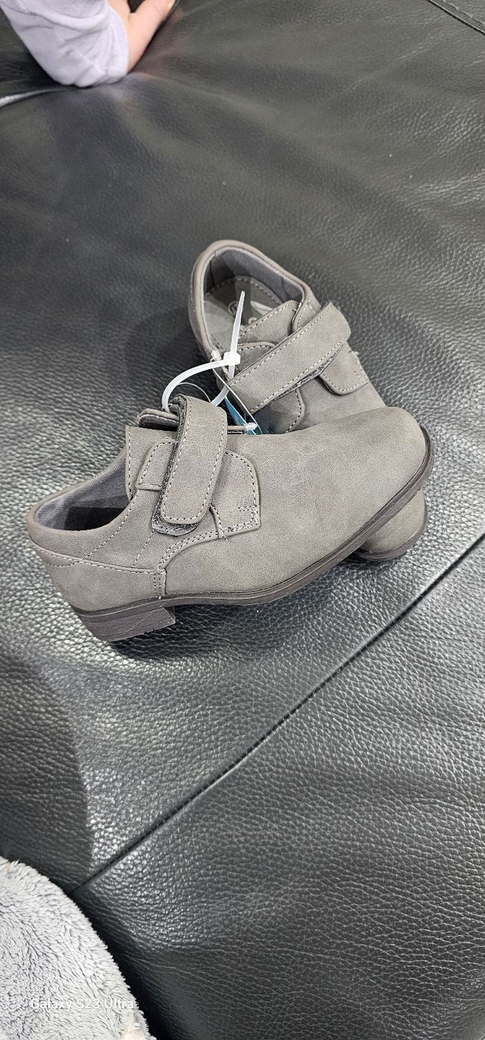 Chaussures de cérémonie garçon a Scratch grise pointure 27
